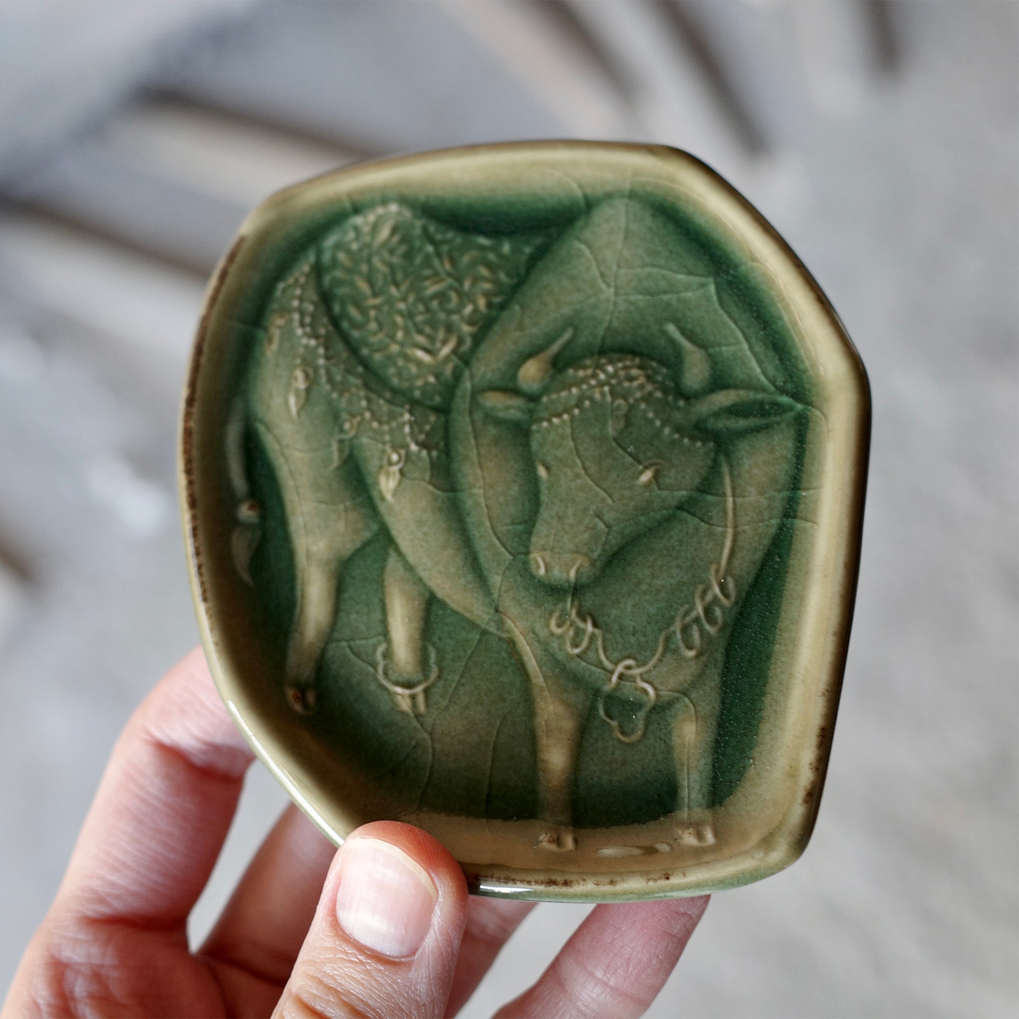 SUIYO 陽刻 宝尽くし干支皿