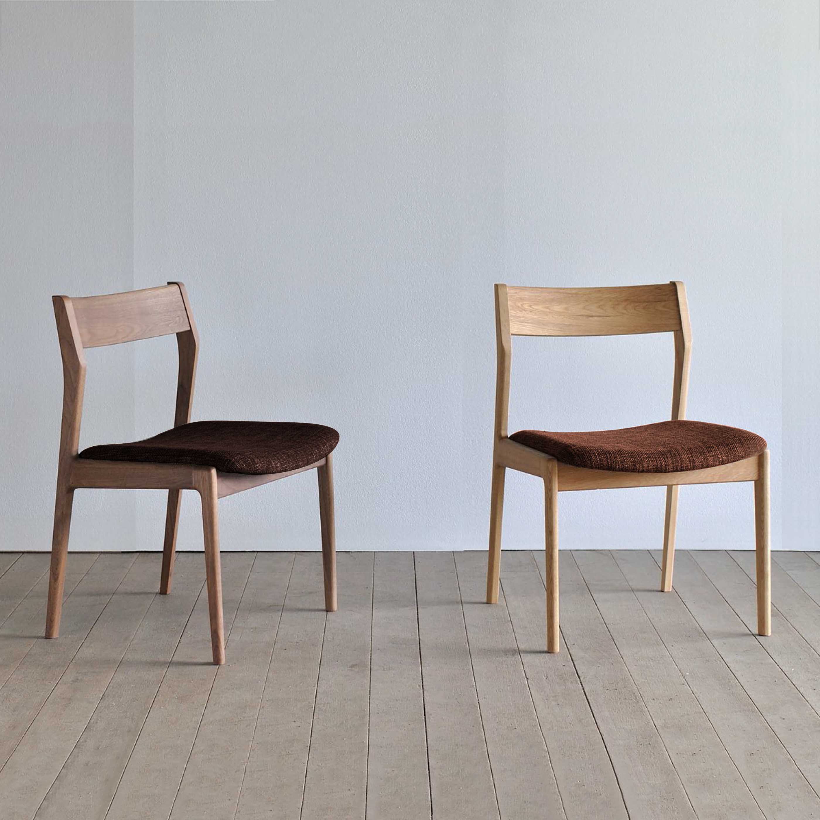 レフ・アームレスチェア(革張り)