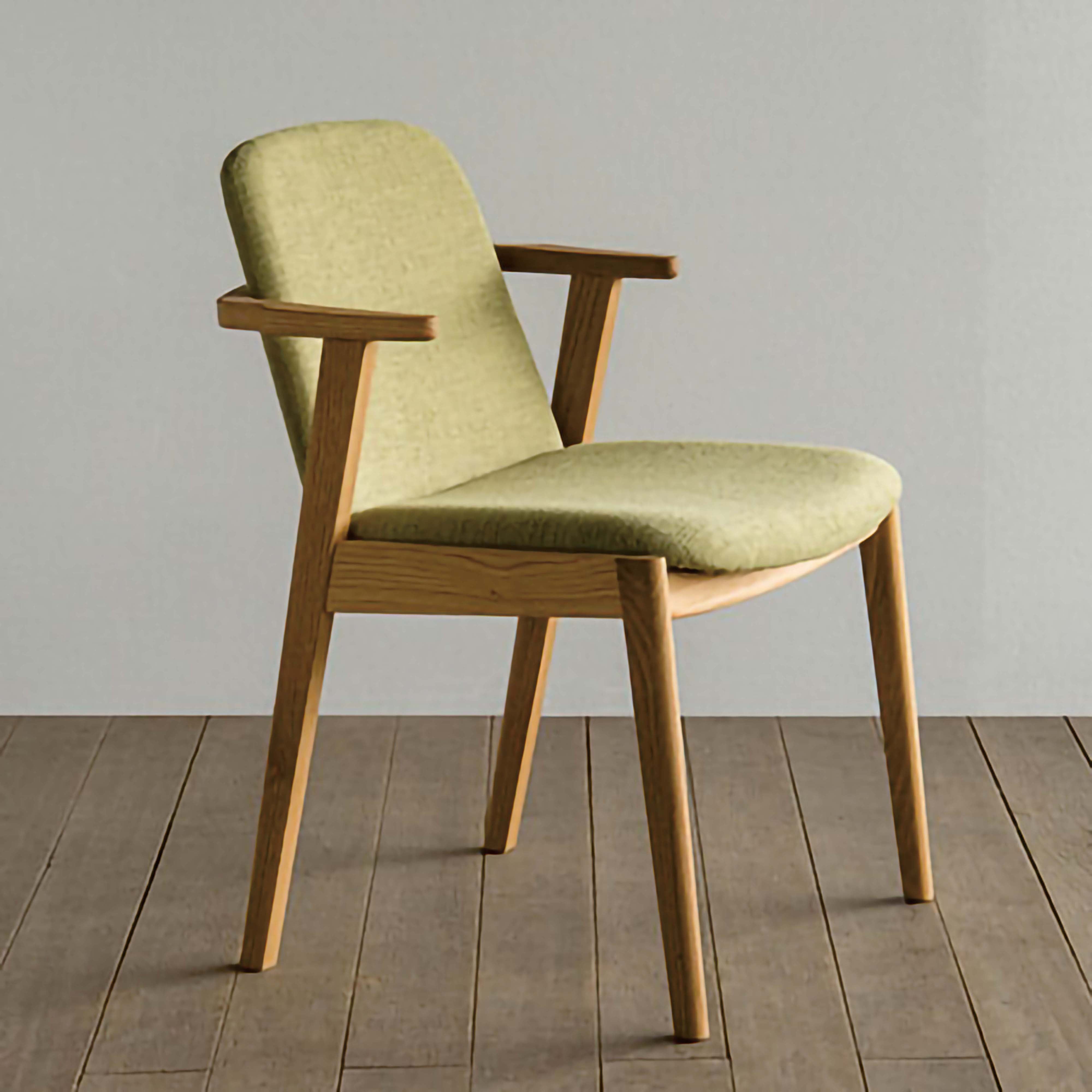 ラク セミアームチェア(布張り)