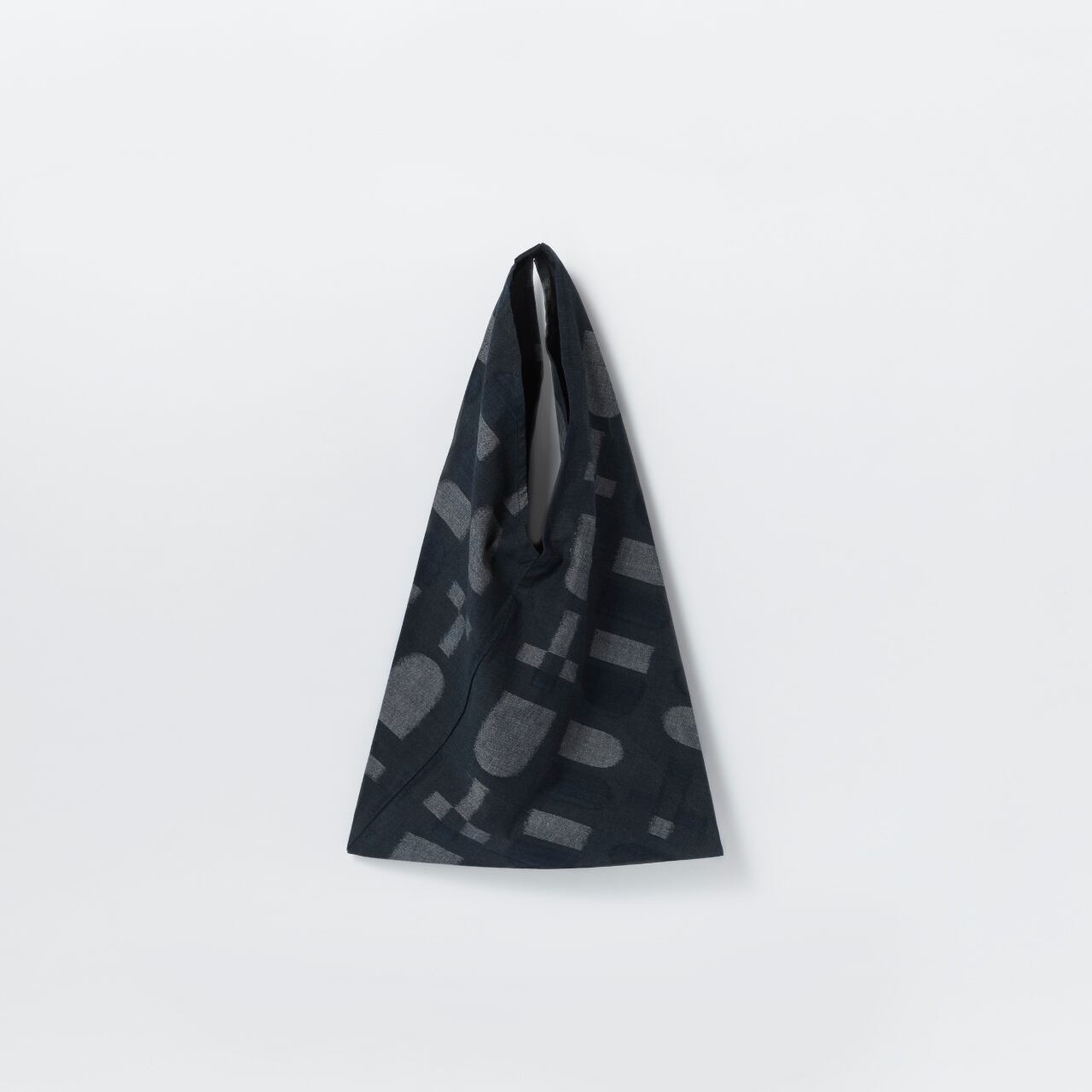 TRIANGLE TOTE BAG