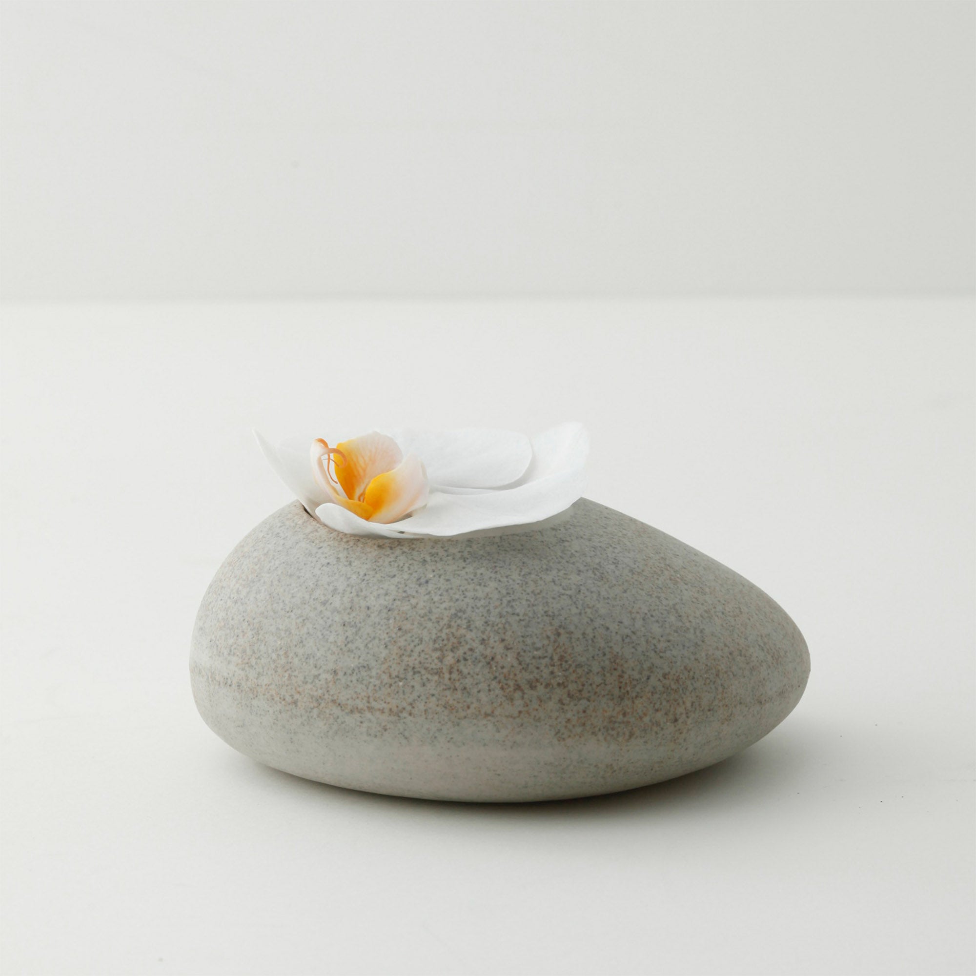 Flower vase（KOISHI）