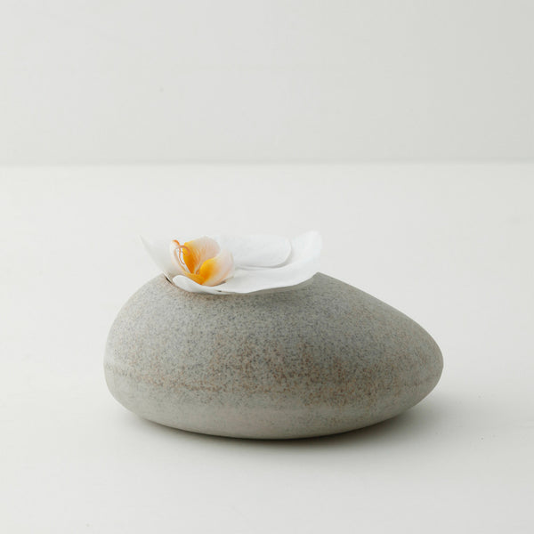 Flower vase（KOISHI）